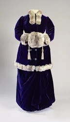 Conjunto de inverno, projetado por Camille Lipman, Paris, 1883 (seda de veludo e pele de chinchila)